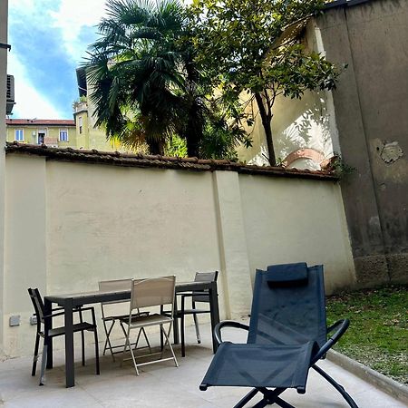Lr Deluxe Apartments - Porta Venezia - Bilocale Con Giardino Privato Milan Bagian luar foto