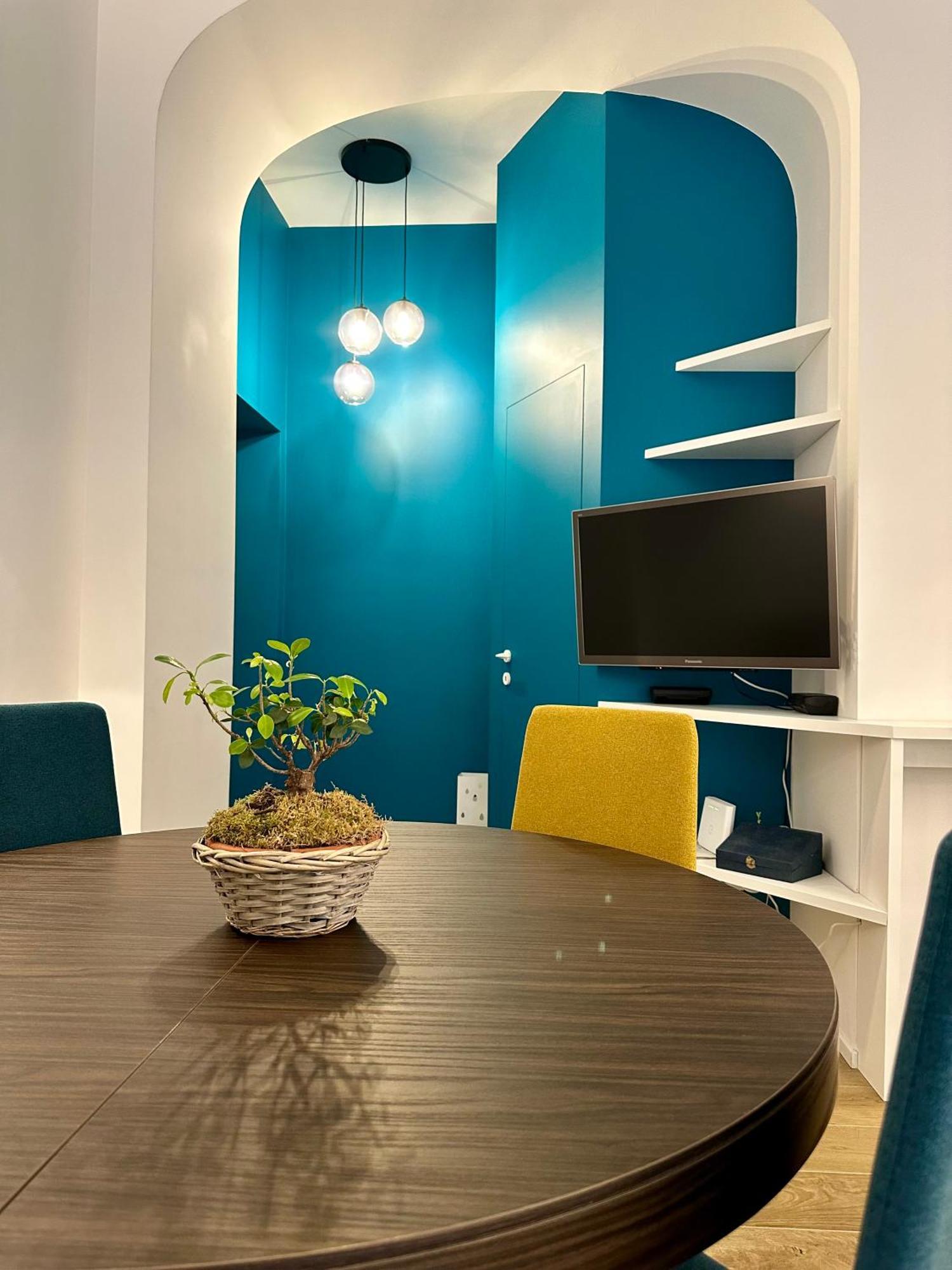 Lr Deluxe Apartments - Porta Venezia - Bilocale Con Giardino Privato Milan Bagian luar foto
