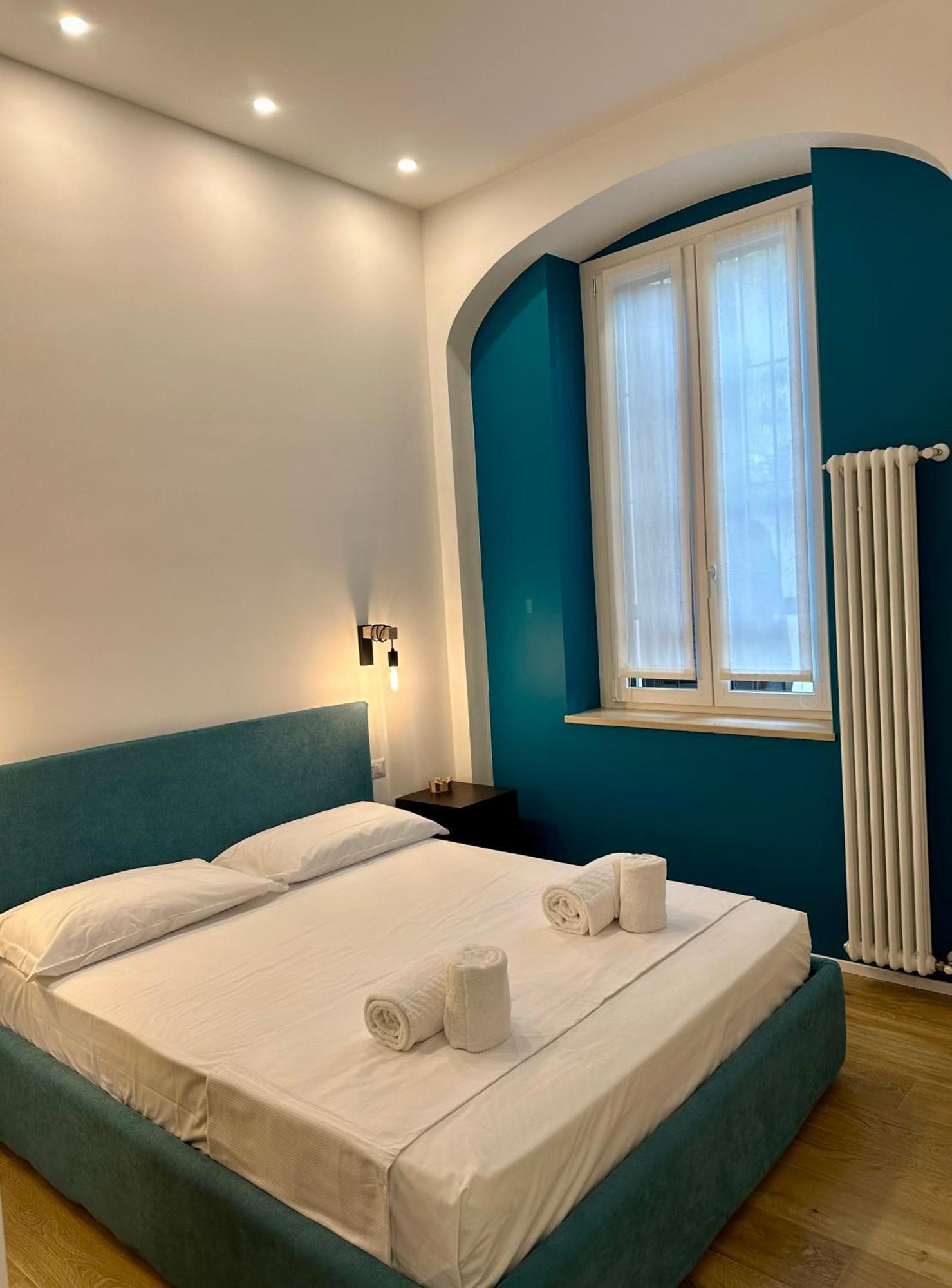 Lr Deluxe Apartments - Porta Venezia - Bilocale Con Giardino Privato Milan Bagian luar foto