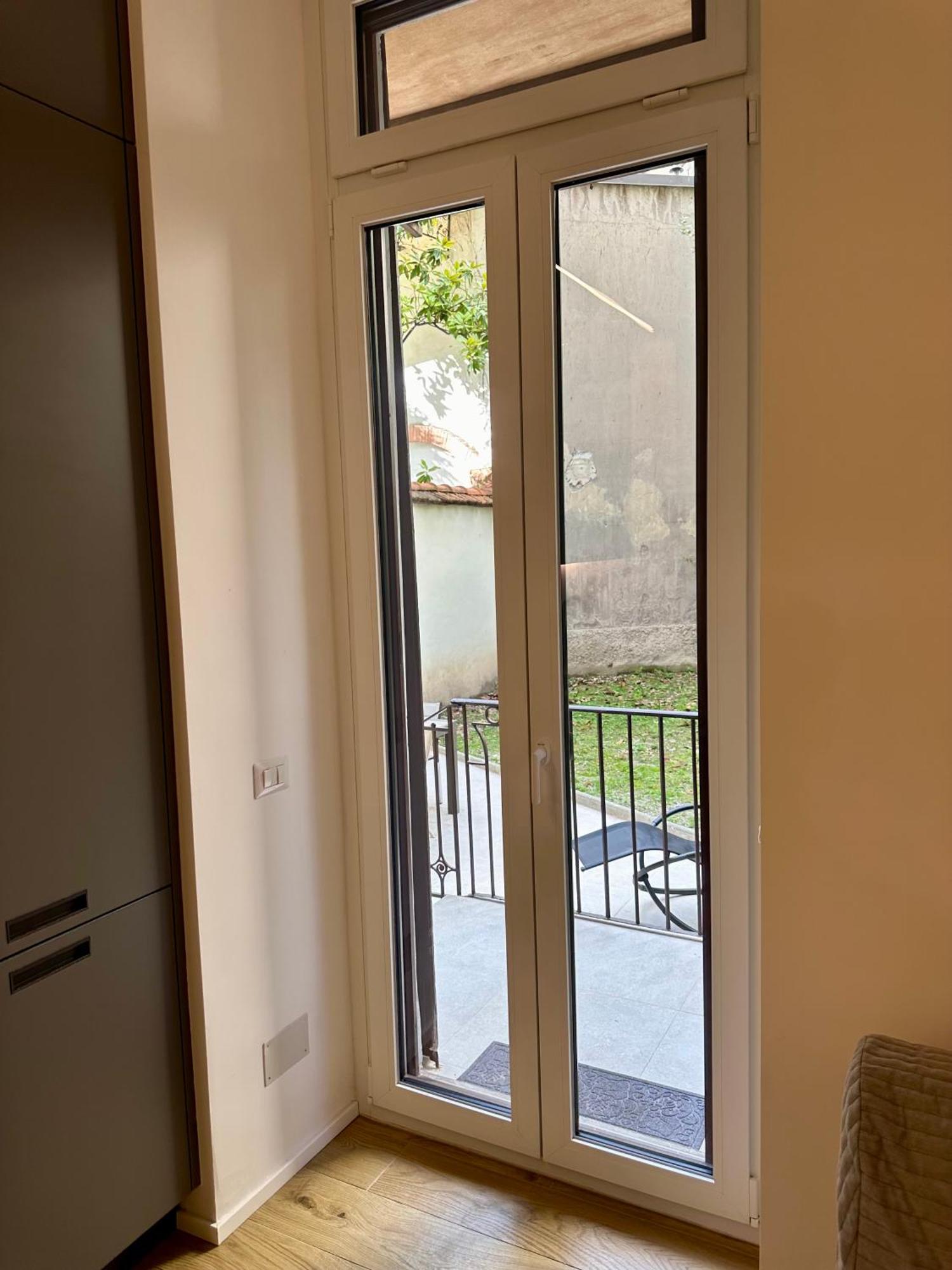 Lr Deluxe Apartments - Porta Venezia - Bilocale Con Giardino Privato Milan Bagian luar foto